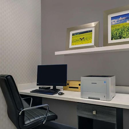 Hampton Inn & Suites Бельвіль Екстер'єр фото