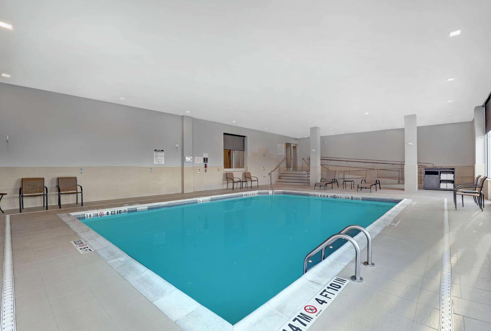 Hampton Inn & Suites Бельвіль Екстер'єр фото