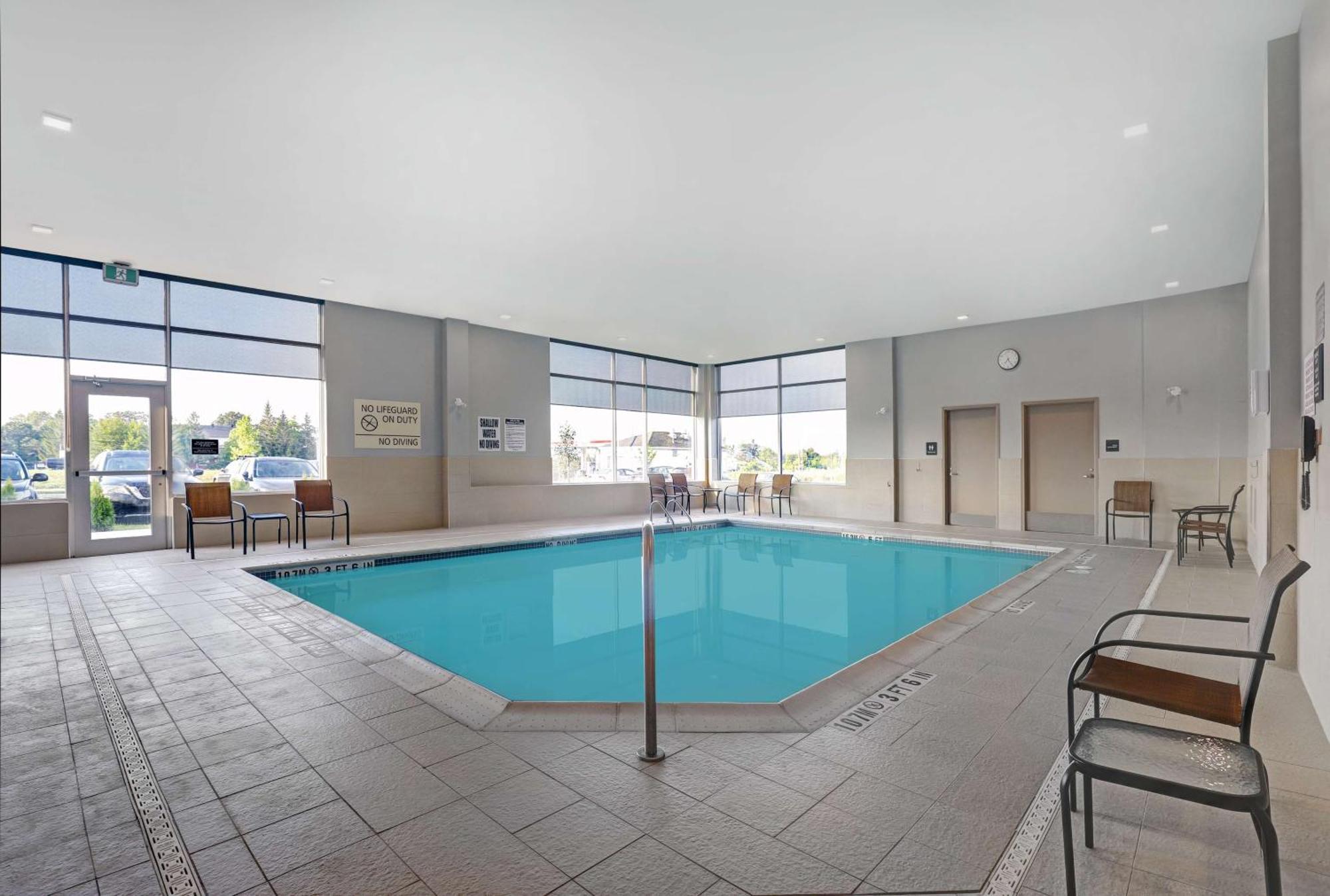 Hampton Inn & Suites Бельвіль Екстер'єр фото